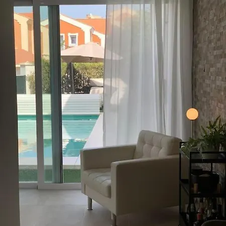 Modern Beachside Townhouse W/ Private Pool 别墅 *