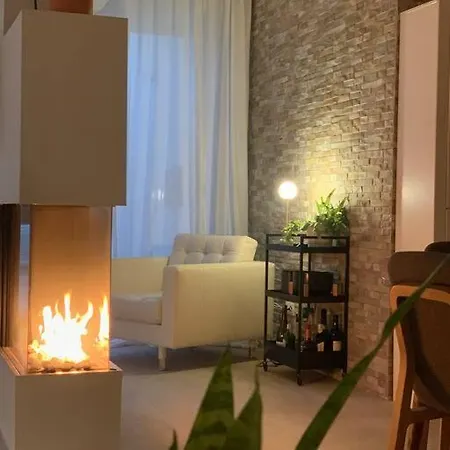 Modern Beachside Townhouse W/ Private Pool * 马尔韦利亚